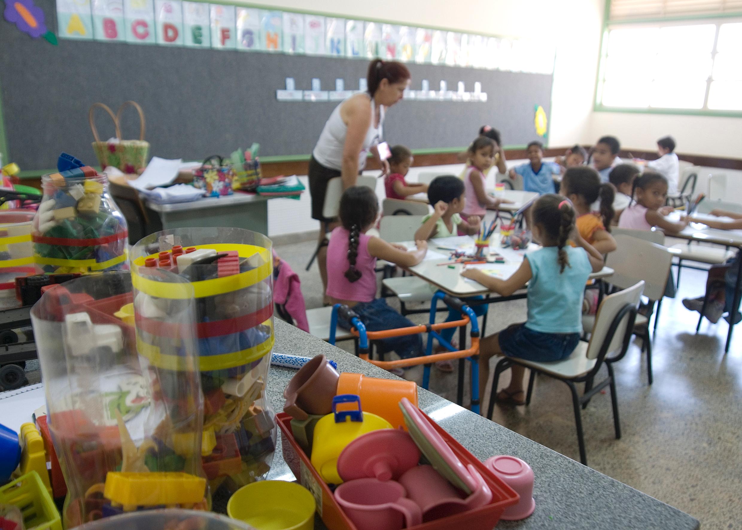 A educação básica pública levada a sério