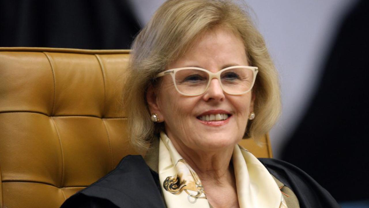 Amicus Curiae: Transforma MP protocola documentos em Ação contra emenda do teto de gastos