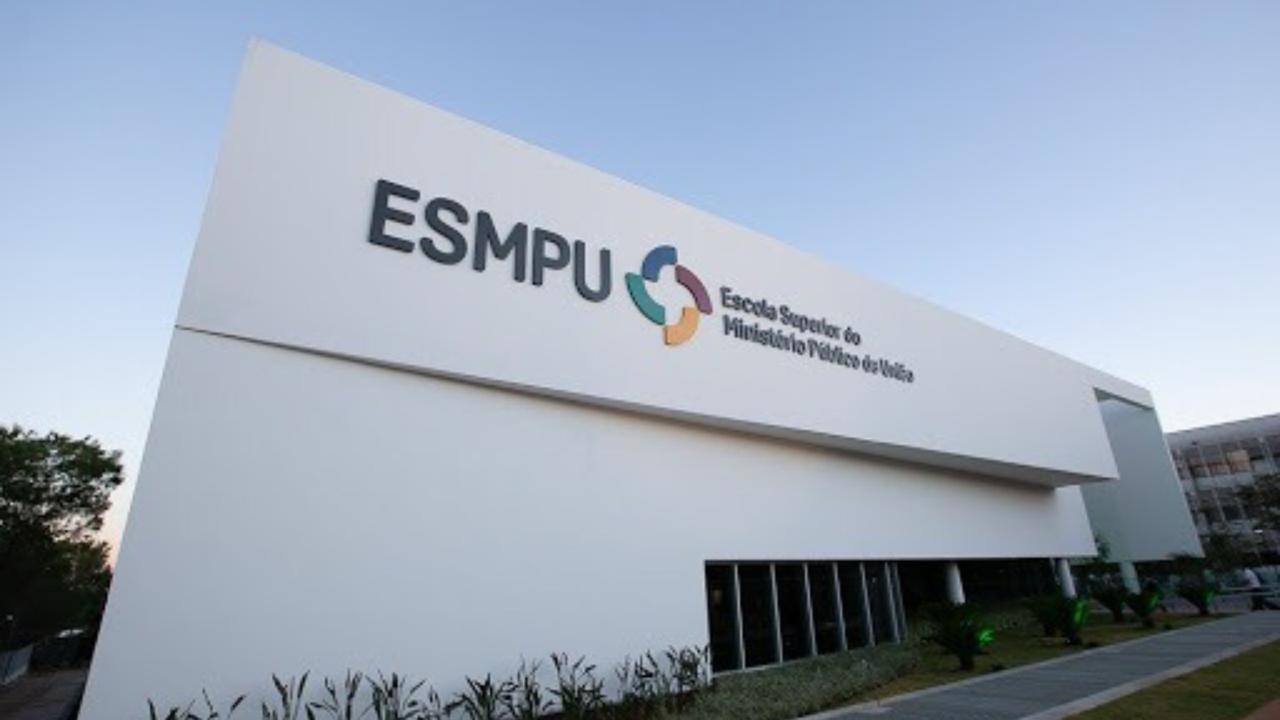 “Fato grave”: a interferência de Aras na Escola Superior do Ministério Público