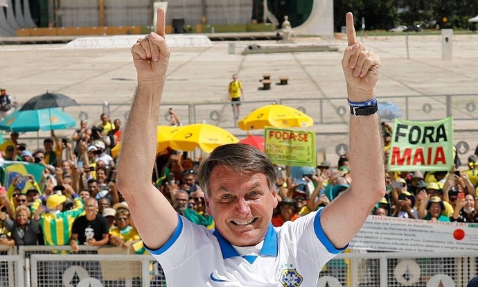 Não foi Bolsonaro quem trouxe a ditadura; foi a pandemia