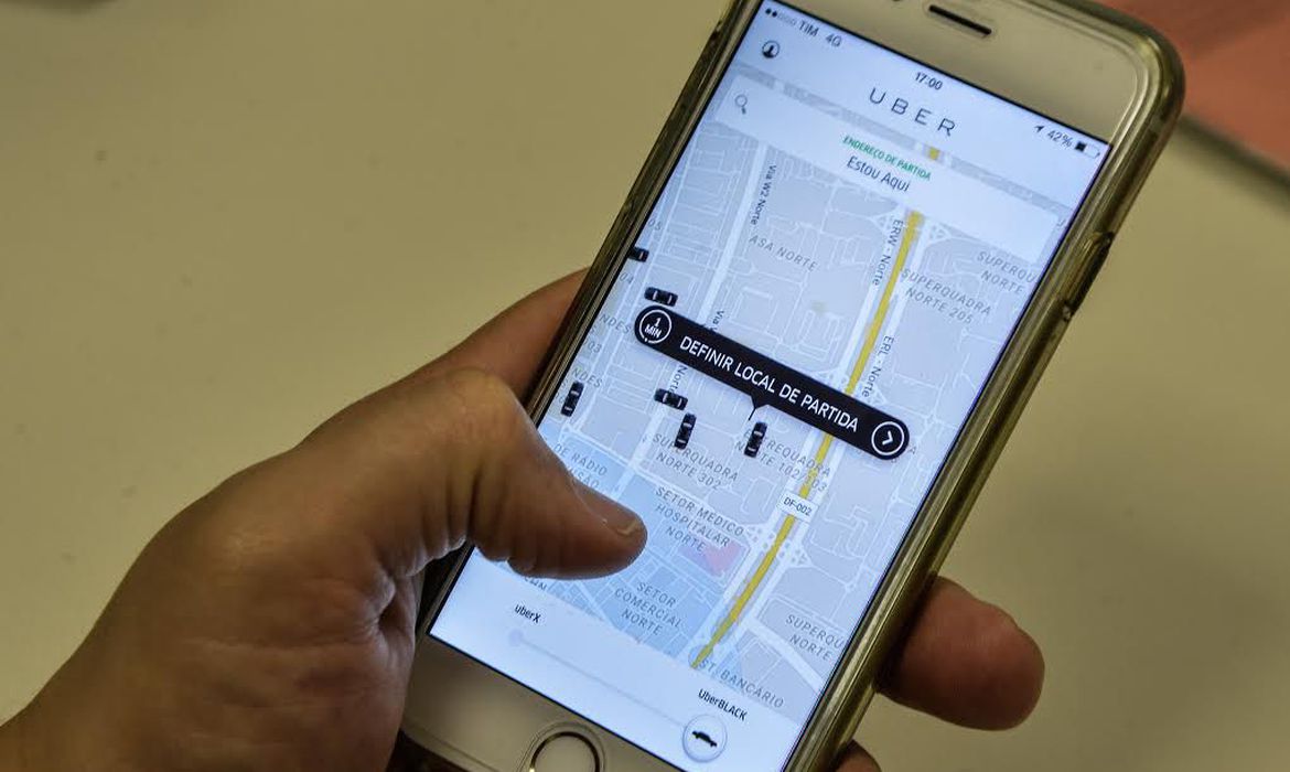 Se Mario Sabino fosse o dono da Uber, cairia fora dos Estados Unidos da América