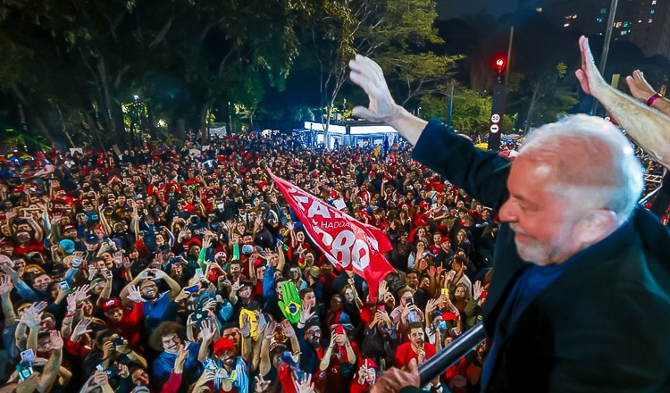 Vitória de Lula: fim da crise no Brasil?