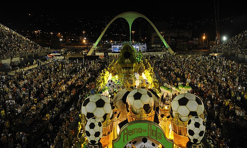 O carnaval brasileiro é o maior (e o melhor) espetáculo da face da terra. E ponto final