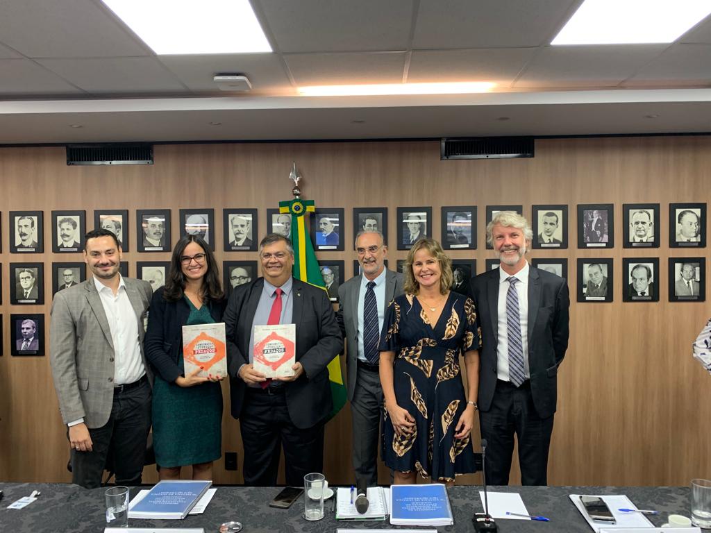 Coalizão em Defesa da Democracia se reúne com Ministro da Justiça, Flávio Dino