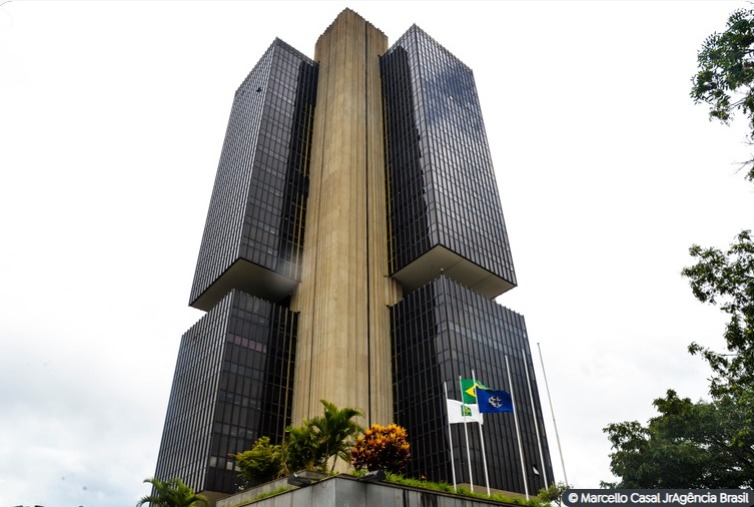 STF, Banco Central, super ricos: a história coletiva é implacável e dramática
