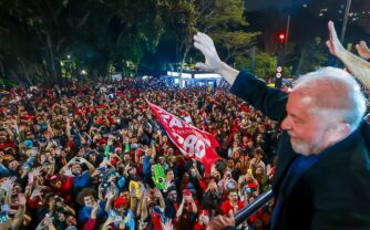 Vitória de Lula: fim da crise no Brasil?